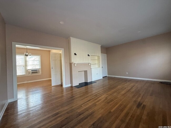Photo - 528 W Gramercy Pl