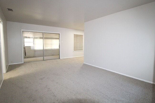 Photo - 1031 Fabulous Dr