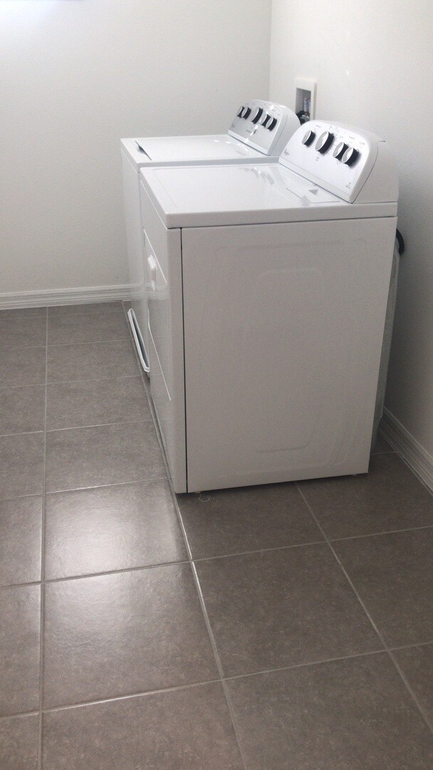 Photo - LARGE 4 Bedroom in Windermere !!! Close to DISNEY! TOP SCHOOLS!!