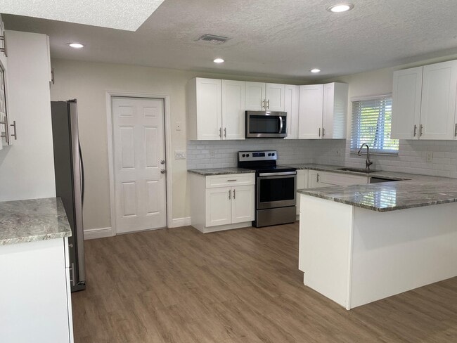 Photo - 2751 NE 26th Terrace