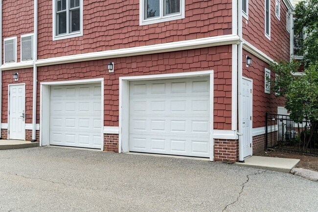 Building Photo - 4040 Washington St Unit 1