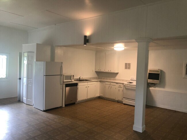 Photo - 165 Five Ponds Ln