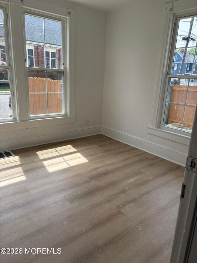 Photo - 68 Maple Ave Unit Rear