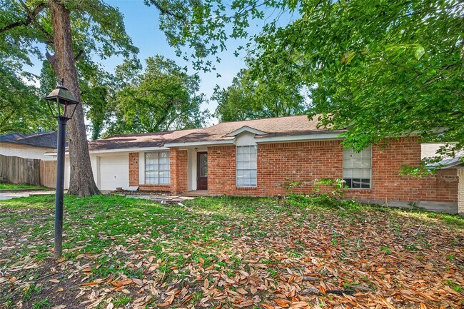 Photo - 3318 Kentwood Dr