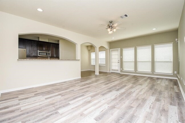 Building Photo - 8908 Clovermist Dr Rental