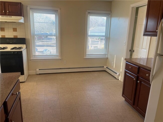 Photo - 585 Main St Unit 2A