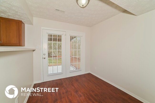 Photo - 7537 Kilbridge Dr