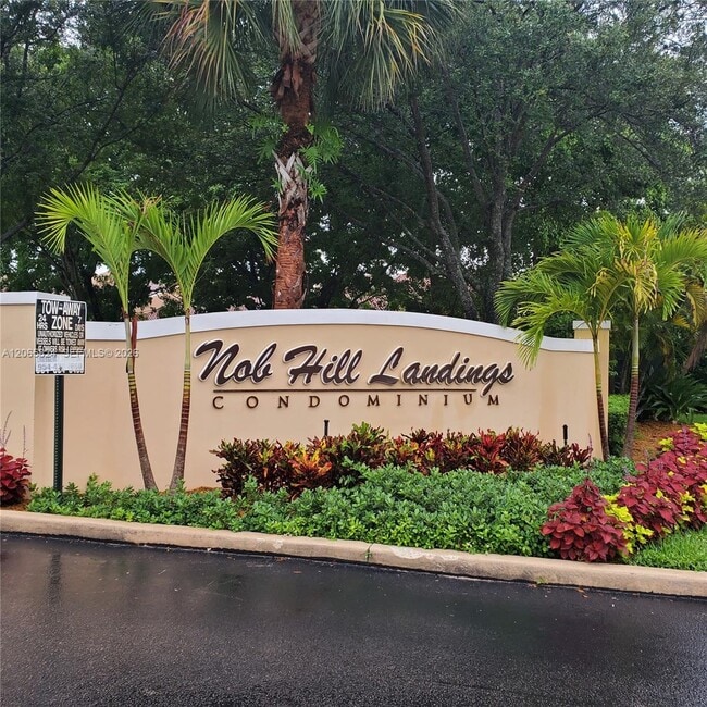 Building Photo - 9909 Westwood Dr Unit 12-1