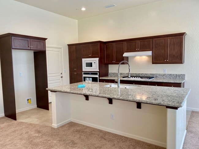 Photo - $2,295 Bullard & Leonard, Charming 3 Bedroom - La Canada Ave, Clovis