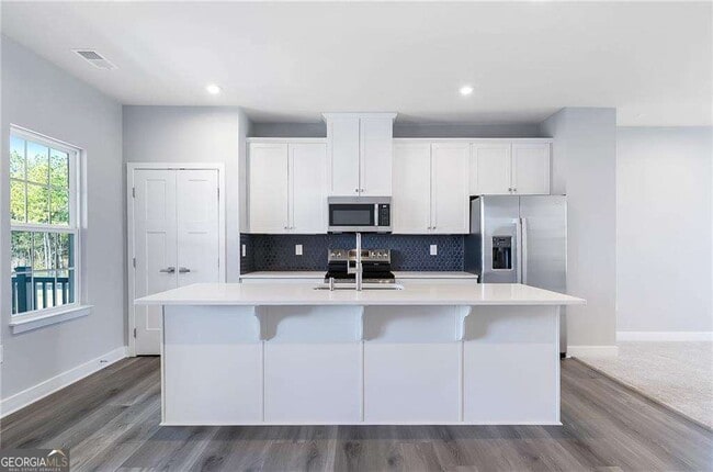 Photo - 3000 Zuma St