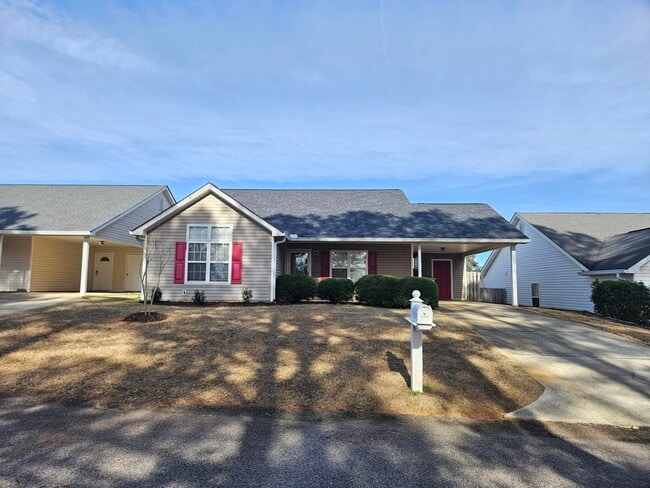 Building Photo - 21 Flower Break Rd