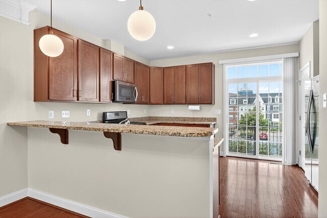 Photo - 65 Linden Pl Casa Adosada