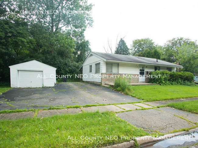 3 Bedroom Ranch in Akron! Coming soon! - 3 Bedroom Ranch in Akron! Coming soon! House