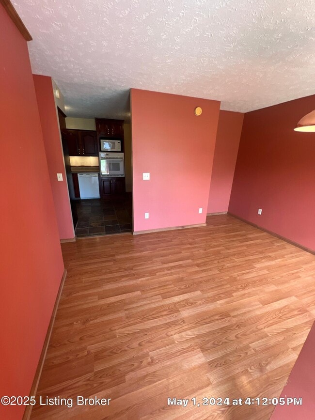 Photo - 230 S Circlecrest Dr