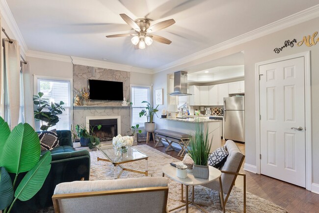 Building Photo - Beautifully Updated Two-Story 3/2.5 w/ Hug... Rental