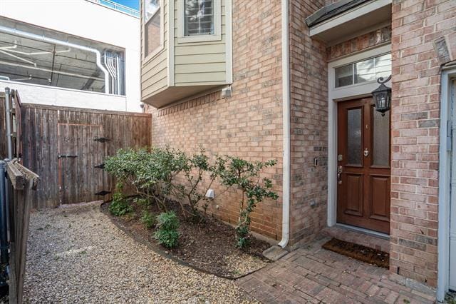 Photo - 2704 Welborn St
