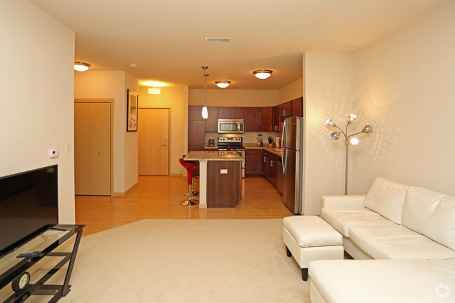 Living room - The Vue at Pinnacle Park