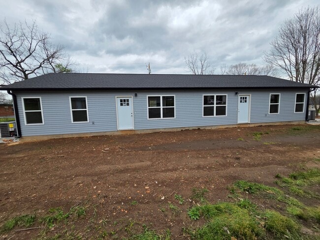 Building Photo - 349 W Neosho St