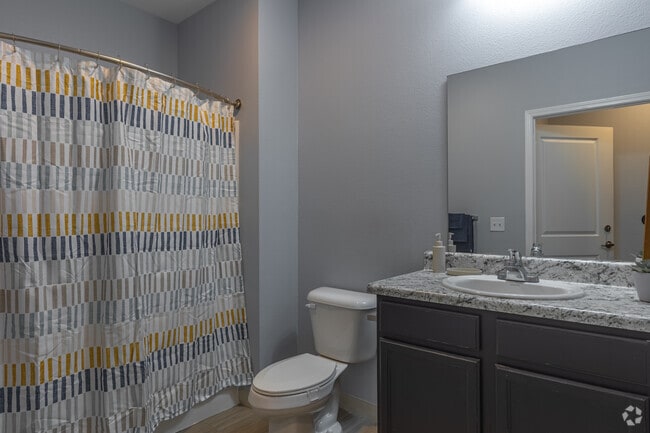 B1 2BR, 2BA - 812SF - Bathroom