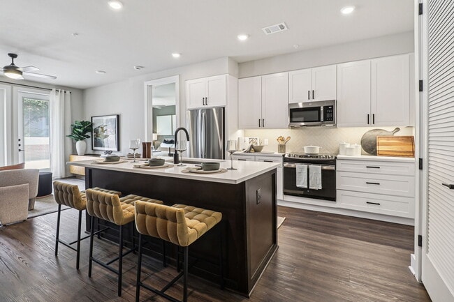 Building Photo - The Park at Katy Trail Rental