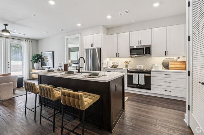 Building Photo - The Park at Katy Trail Rental