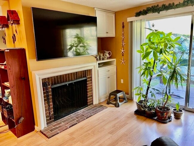 Photo - 28 Shackle Way Unit 151