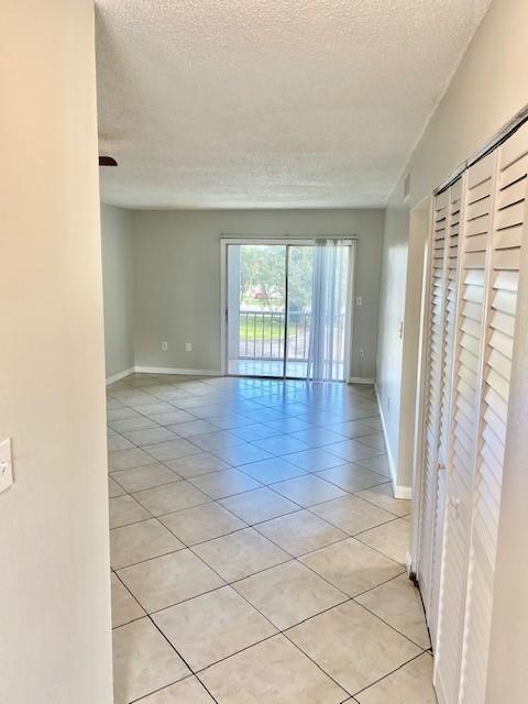 Building Photo - 6048 Forest Hill Blvd Unit 202 Rental