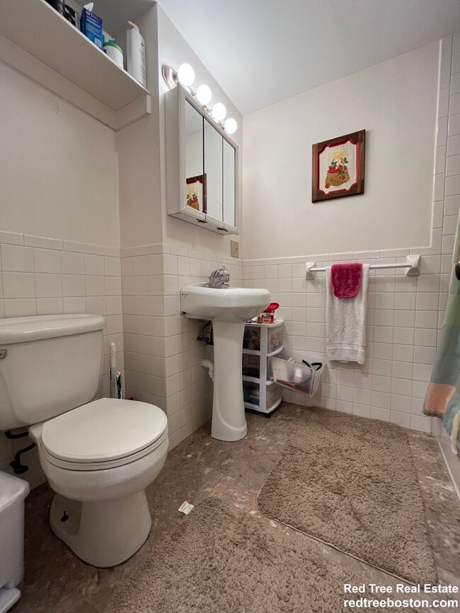 Photo - 140 Kenrick St Unit #4