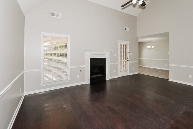 Photo - 5759 Michaelson Dr