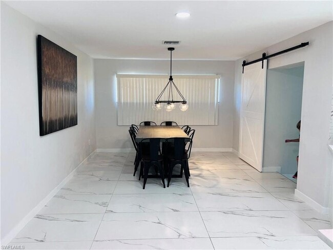 Photo - 4439 Parrot Ave