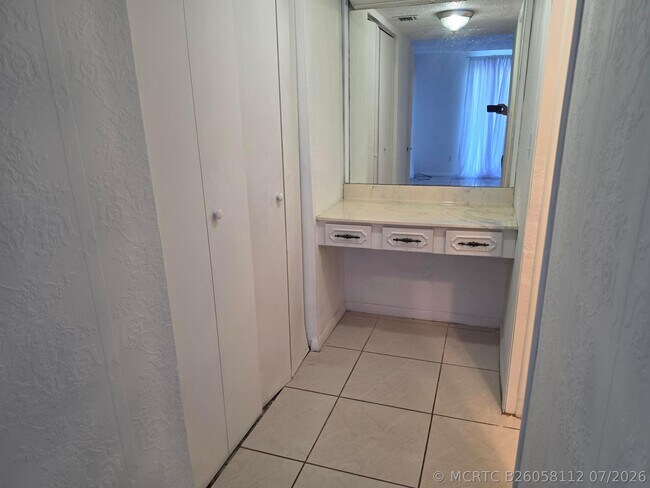 Photo - 661 N University Dr Unit 1-104