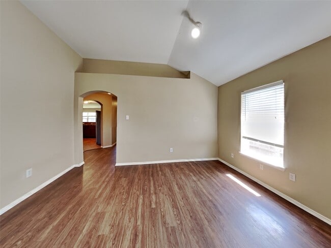 Photo - 631 Gateship Dr