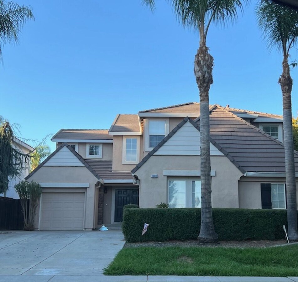 BEAUTIFUL TRACY HOME - BEAUTIFUL TRACY HOME