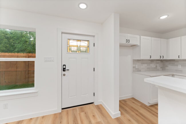 Photo - 7652 Fawnridge Dr