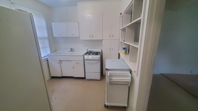 Building Photo - 13 Riley Manor Cir