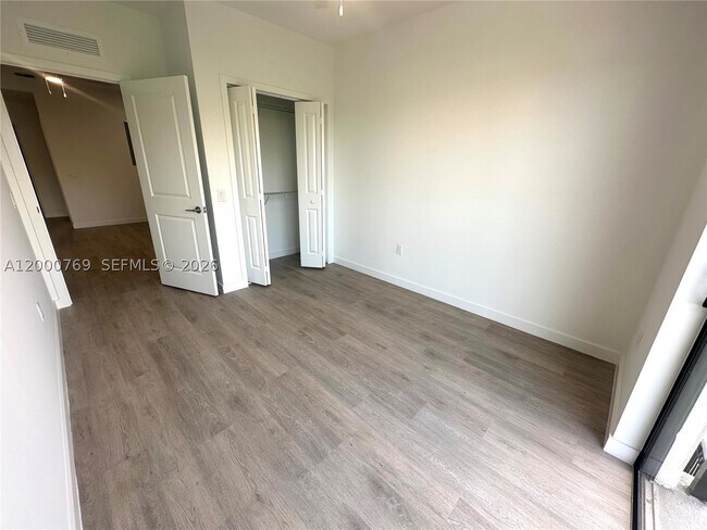 Photo - 20 NE 19th St Unit 304