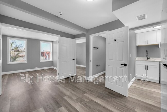 Photo - 1725 Hollins St Unit 4