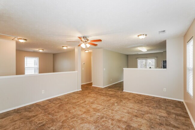 Photo - 2814 Creekbend Dr