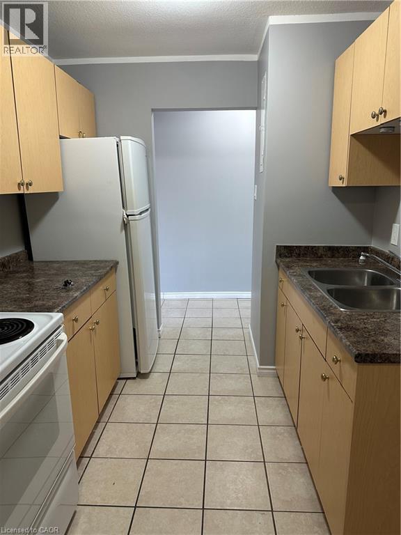 Photo - 815 Barbara Ct