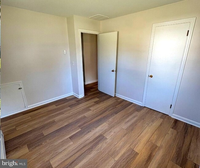 Photo - 300 Oak St