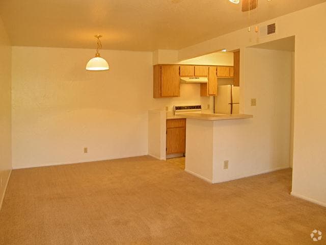 1 Bed 1 Bath Living Room