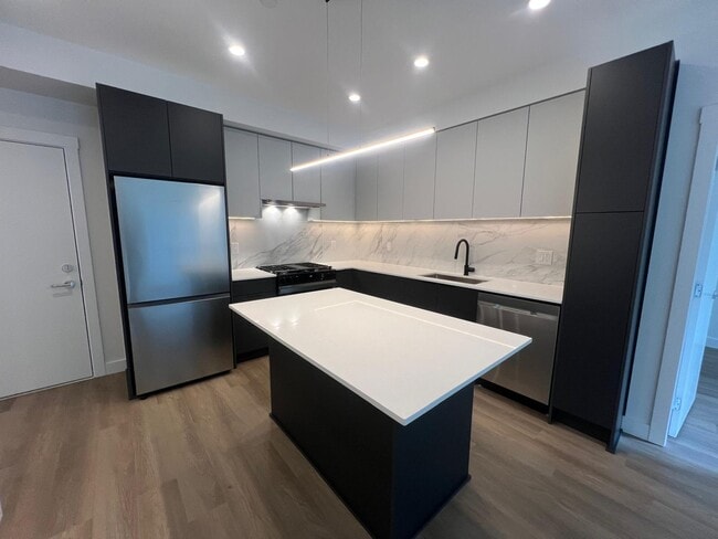 Building Photo - 205-7738 119A Street Unit 205