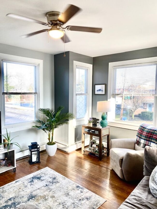 Photo - Victorians Unit 116-2