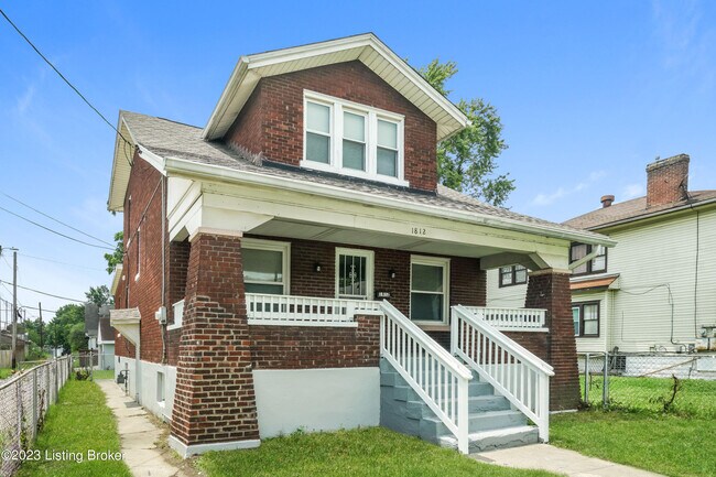 Photo - 1812 W Gaulbert Ave