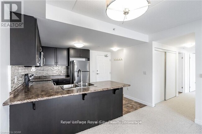 Photo - 67 Kingsbury Square Unit 303