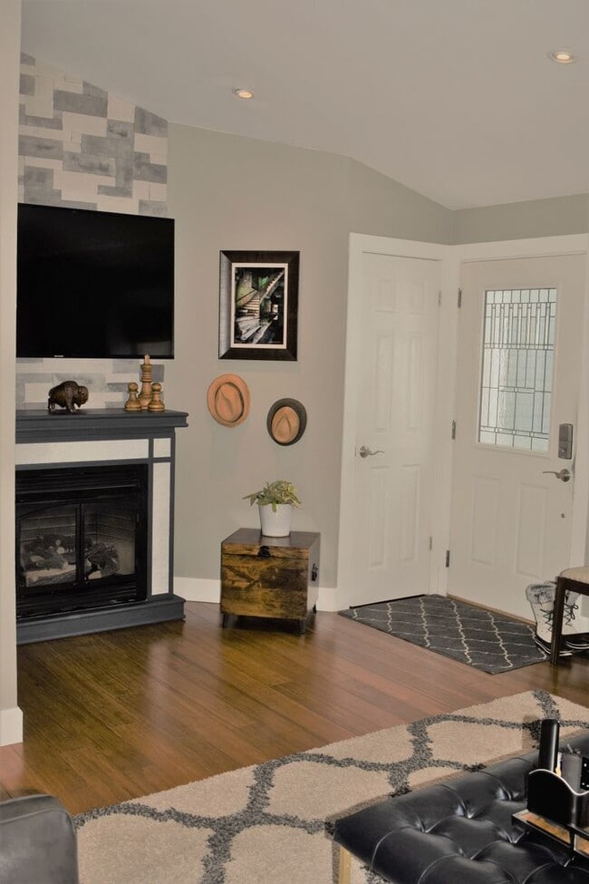 Photo - 1817 Tyler Ave