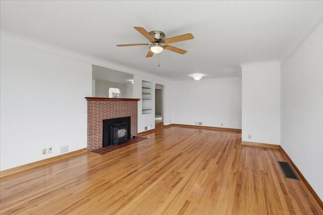 Photo - 3bd/2ba Seattle Home