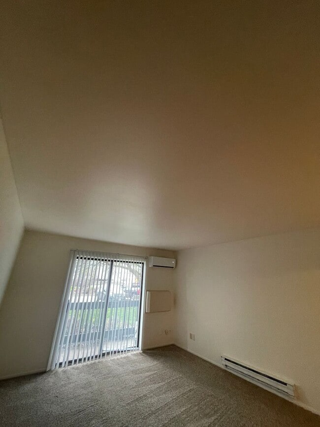 Building Photo - Sycamore Greens Apartments - Apply Today. Unit 1 Bedroom, 1 Bathroom