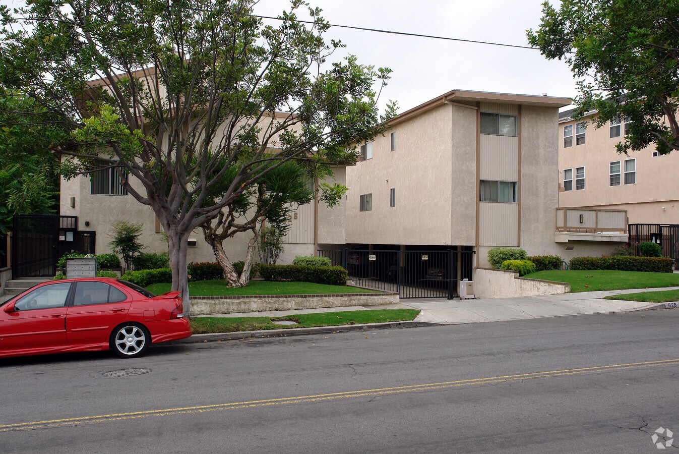 Photo - 628 W Imperial Ave