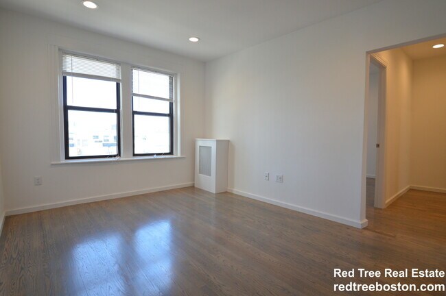 Photo - 29 Peterborough St